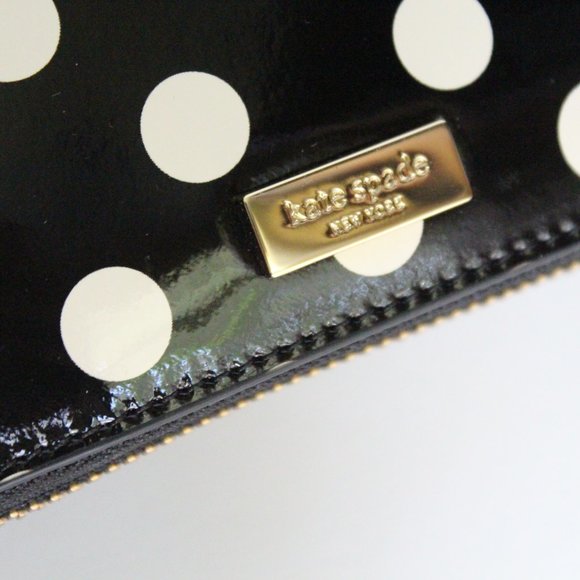 NWT Kate Spade Zip Around Personal Organizer & 2022 Inserts w/Bonus Paperclips - Picture 8 of 12